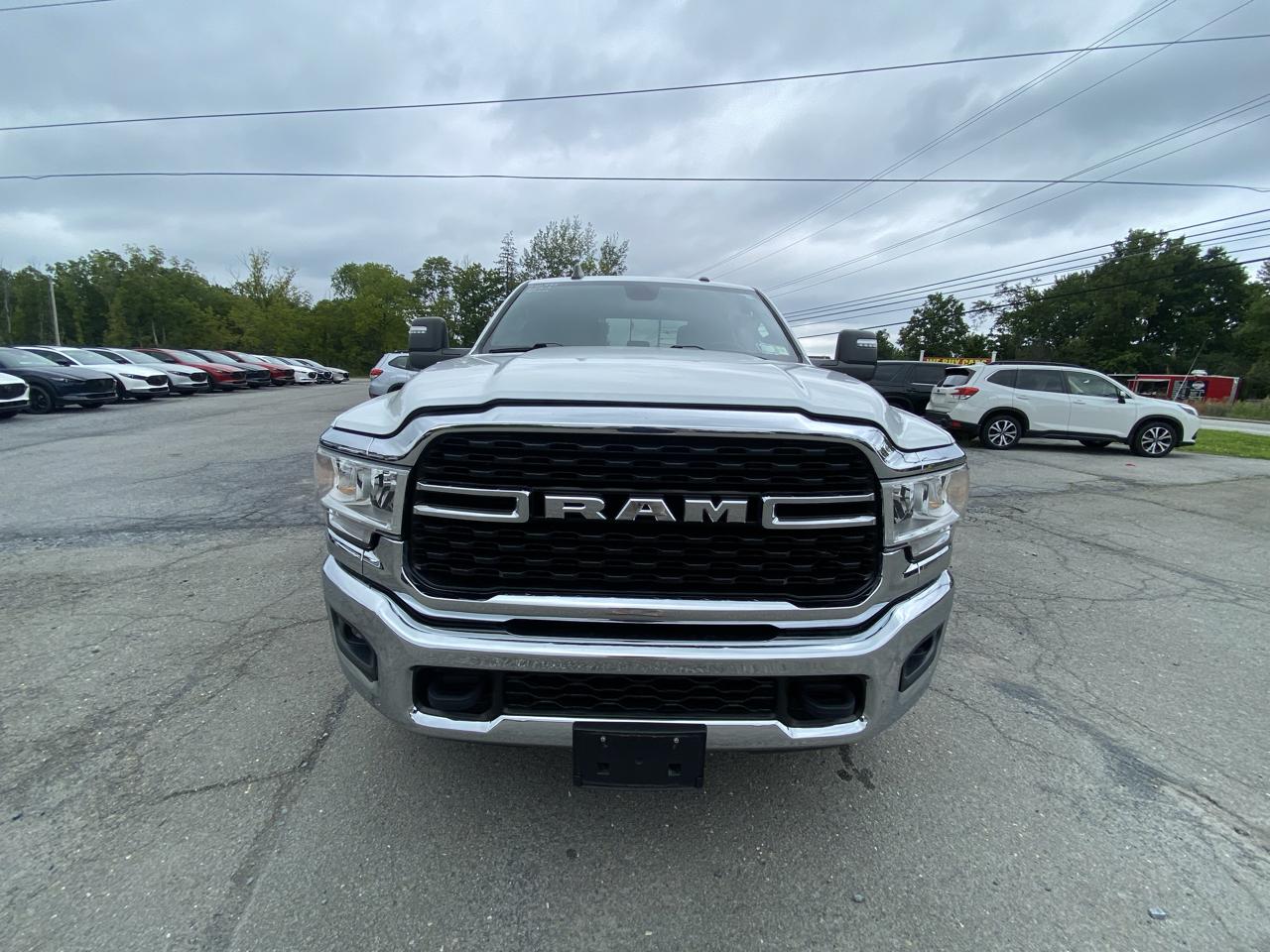 RAM 2500 Big Horn 4x4 Crew Cab 8' Box 2023