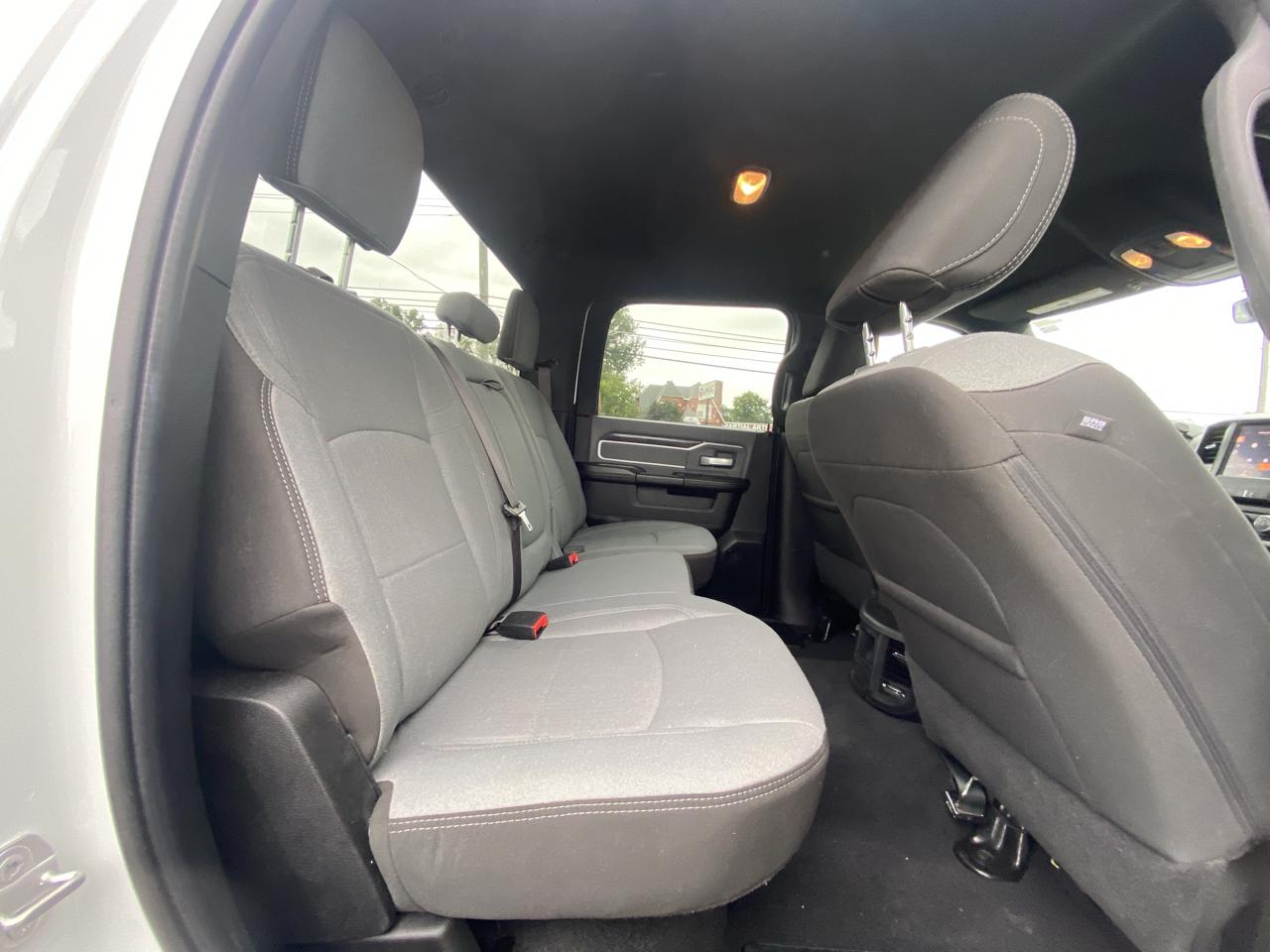 RAM 2500 Big Horn 4x4 Crew Cab 8' Box 2023