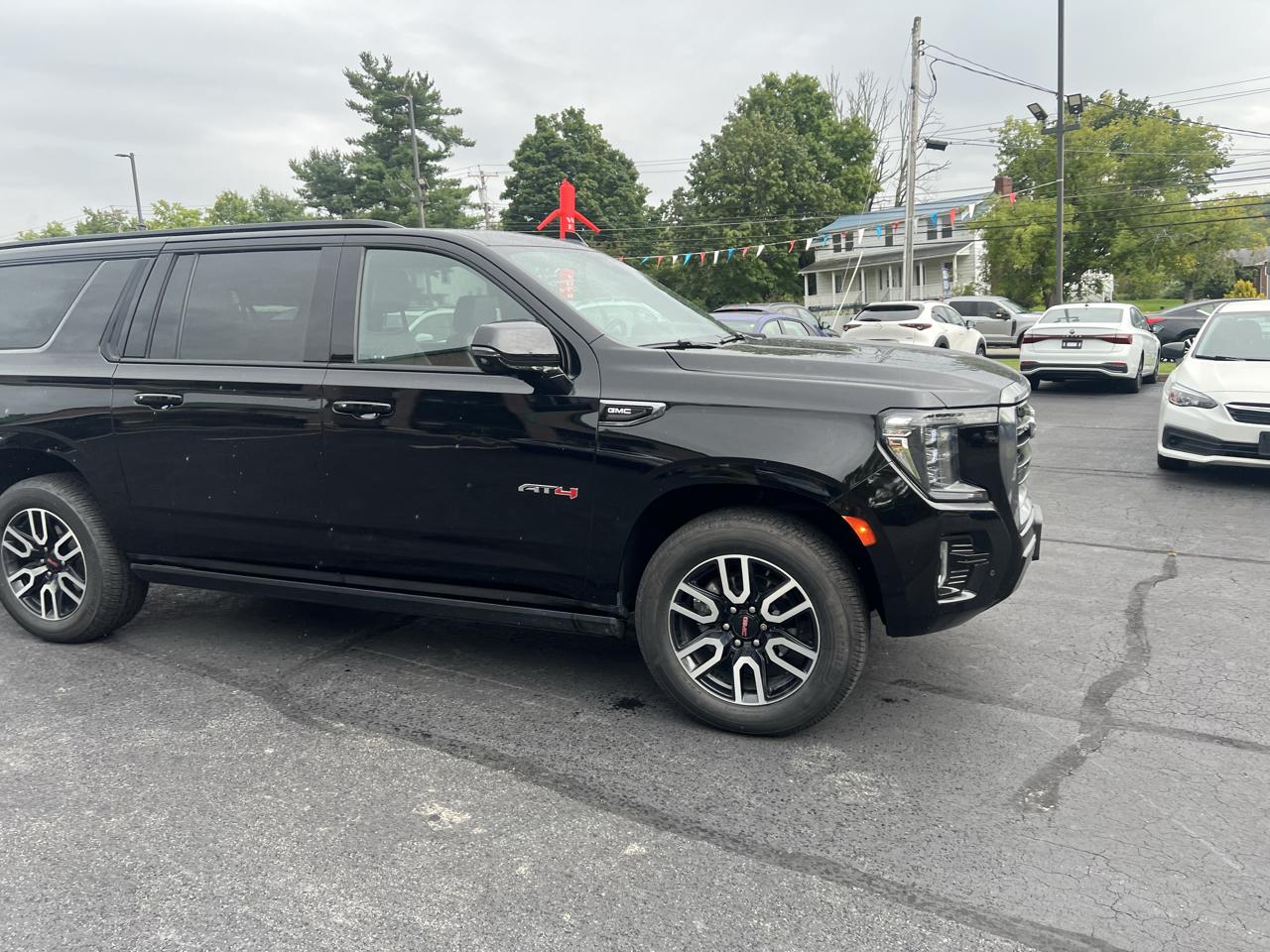 GMC Yukon XL 4WD 4dr AT4 2023