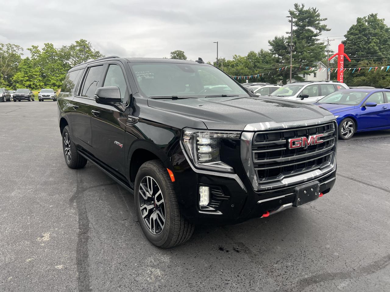GMC Yukon XL 4WD 4dr AT4 2023