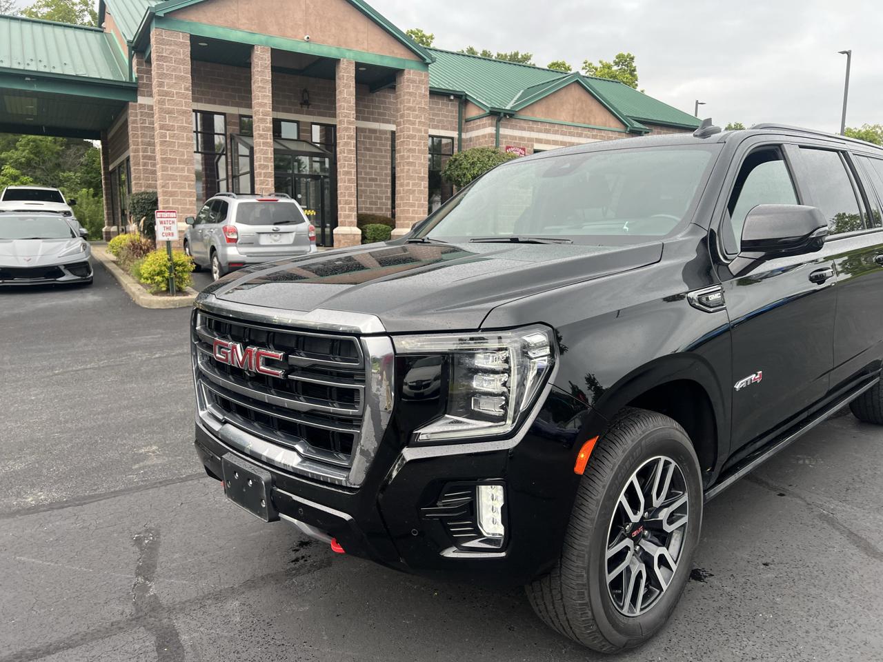 GMC Yukon XL 4WD 4dr AT4 2023