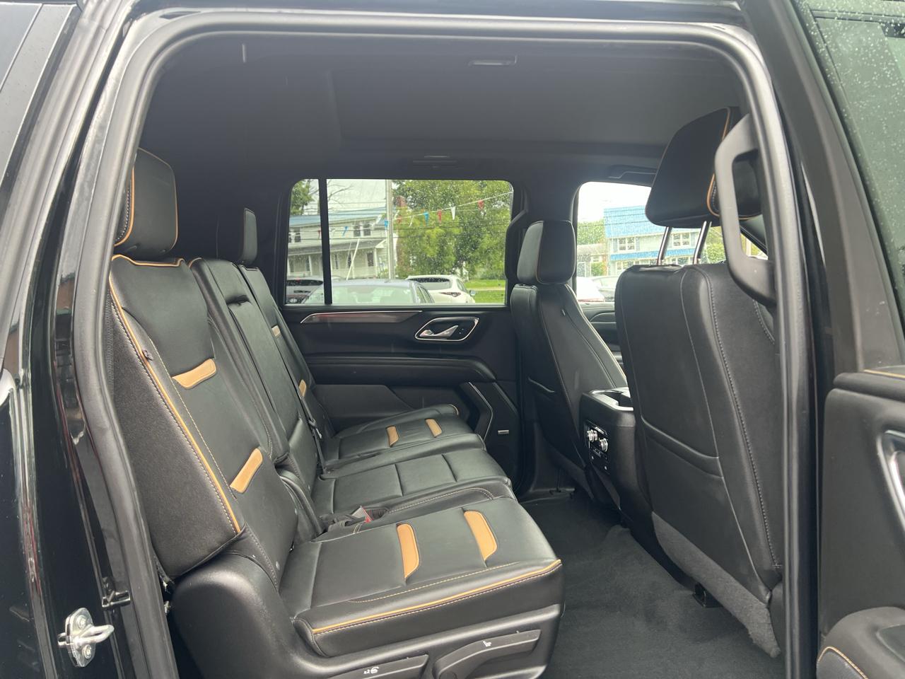 GMC Yukon XL 4WD 4dr AT4 2023