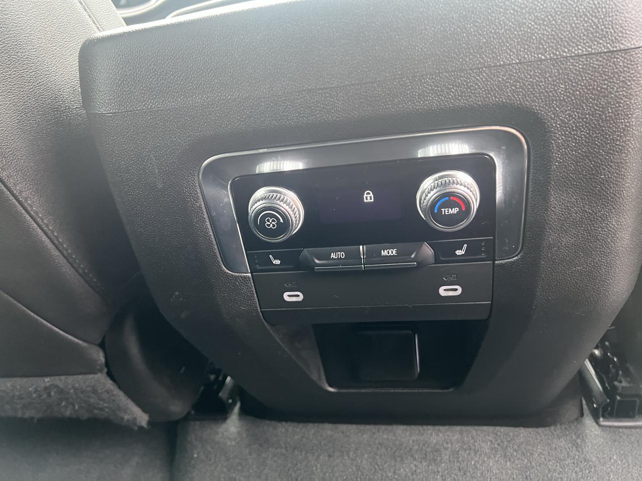 GMC Yukon XL 4WD 4dr AT4 2023