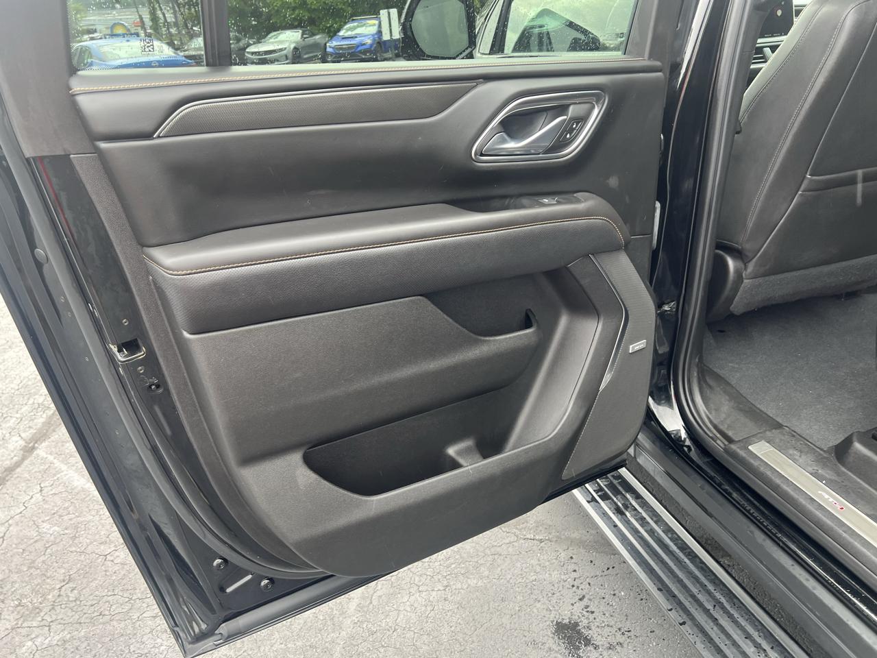 GMC Yukon XL 4WD 4dr AT4 2023