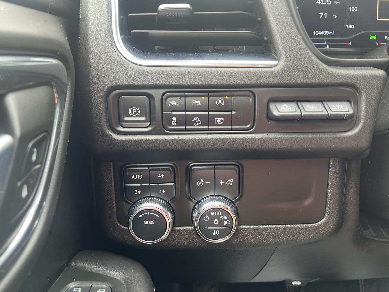 GMC Yukon XL 4WD 4dr AT4 2023