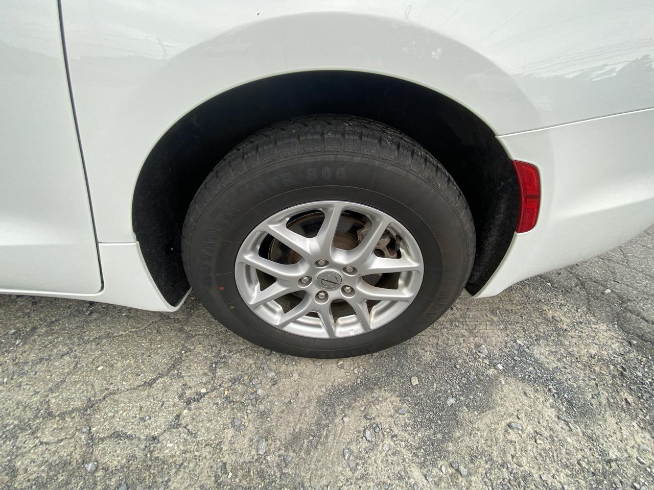 Chrysler Pacifica Touring L FWD 2023
