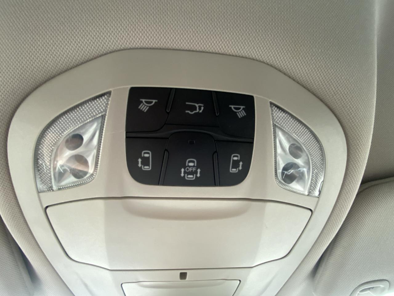 Chrysler Pacifica Touring L FWD 2023