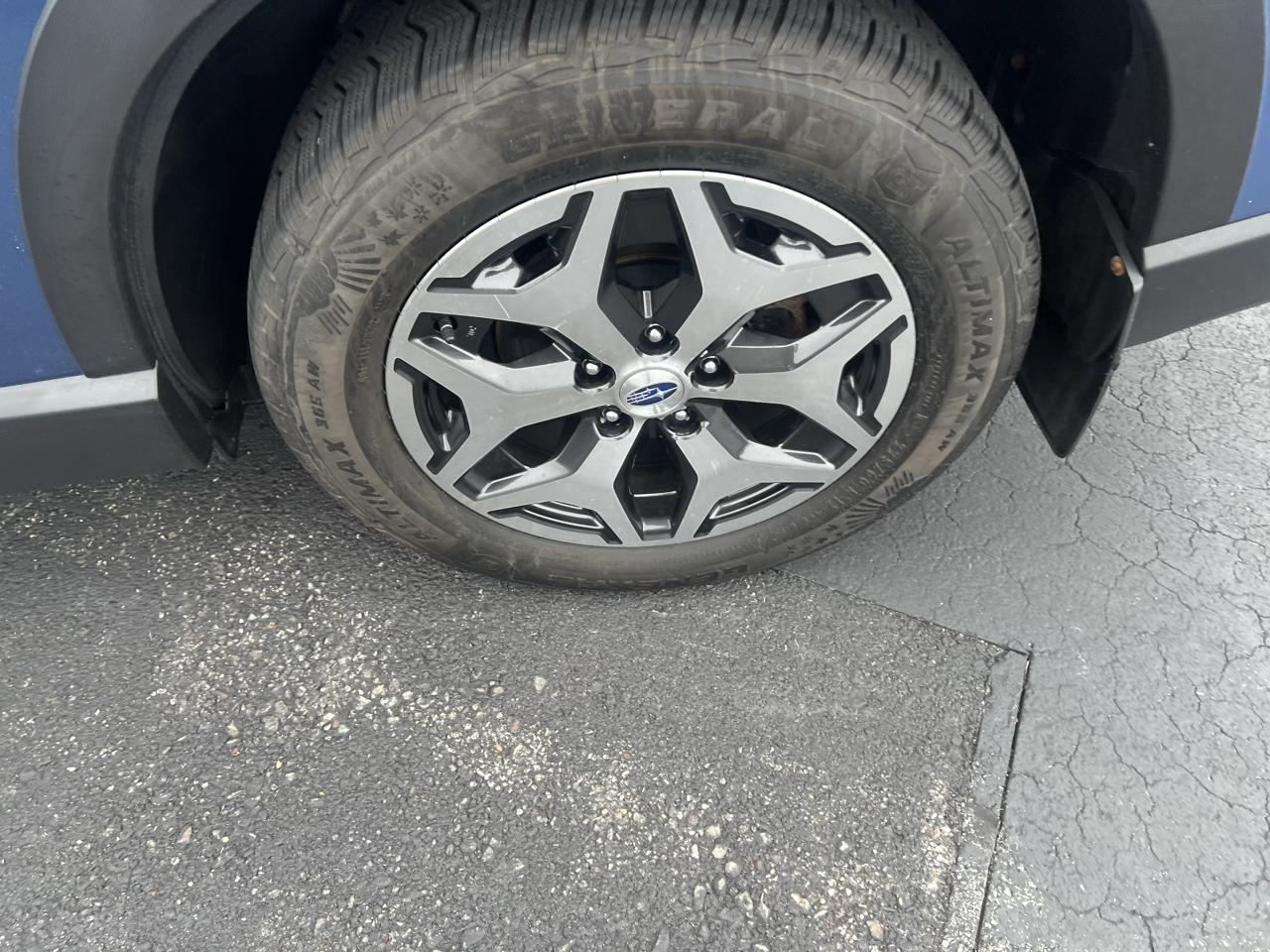 Subaru Forester Premium CVT 2023