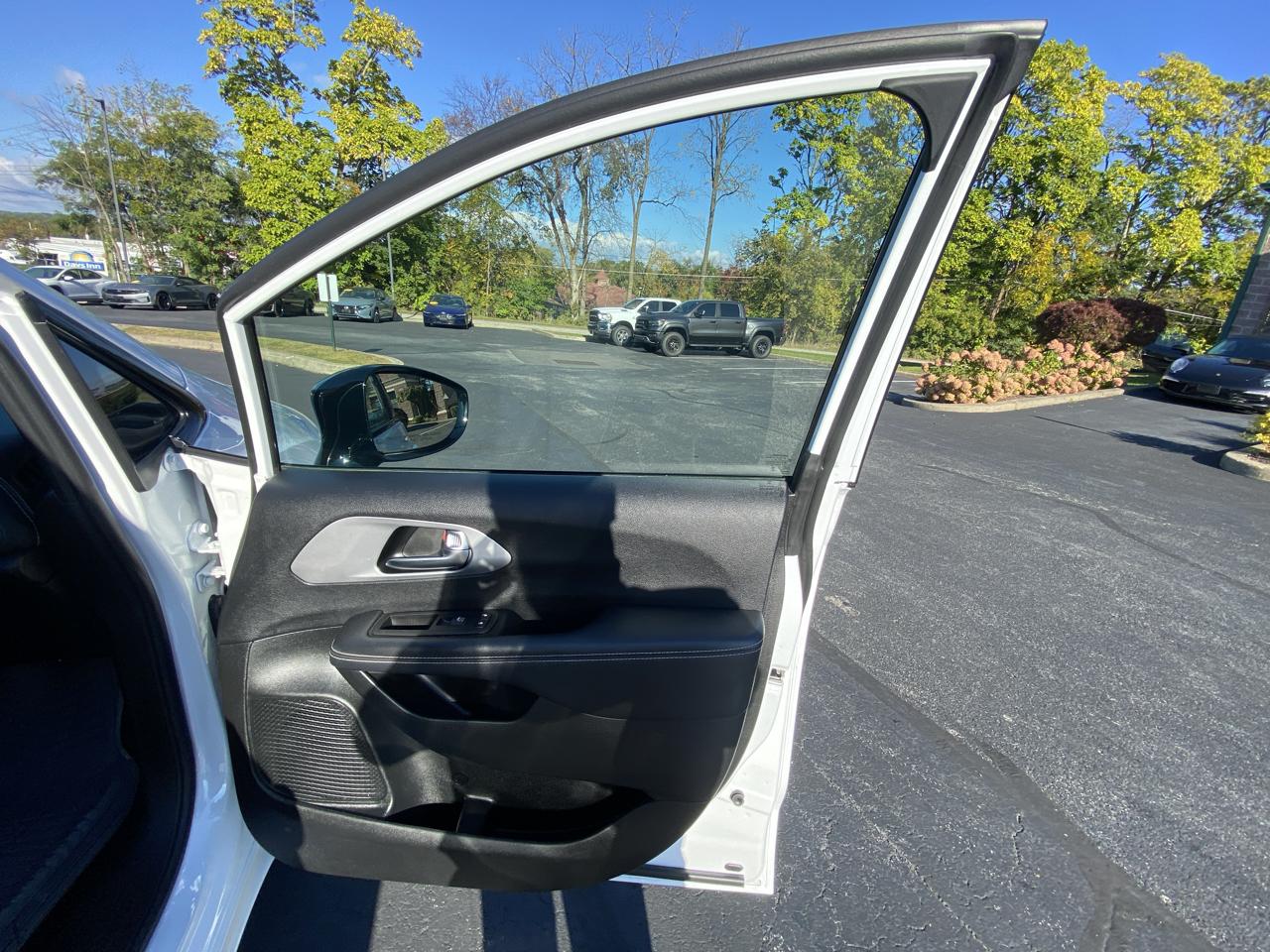 Chrysler Pacifica Limited FWD 2025