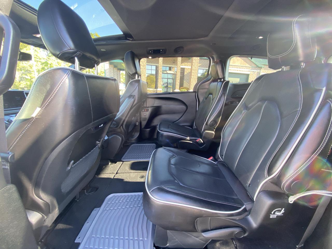 Chrysler Pacifica Limited FWD 2025