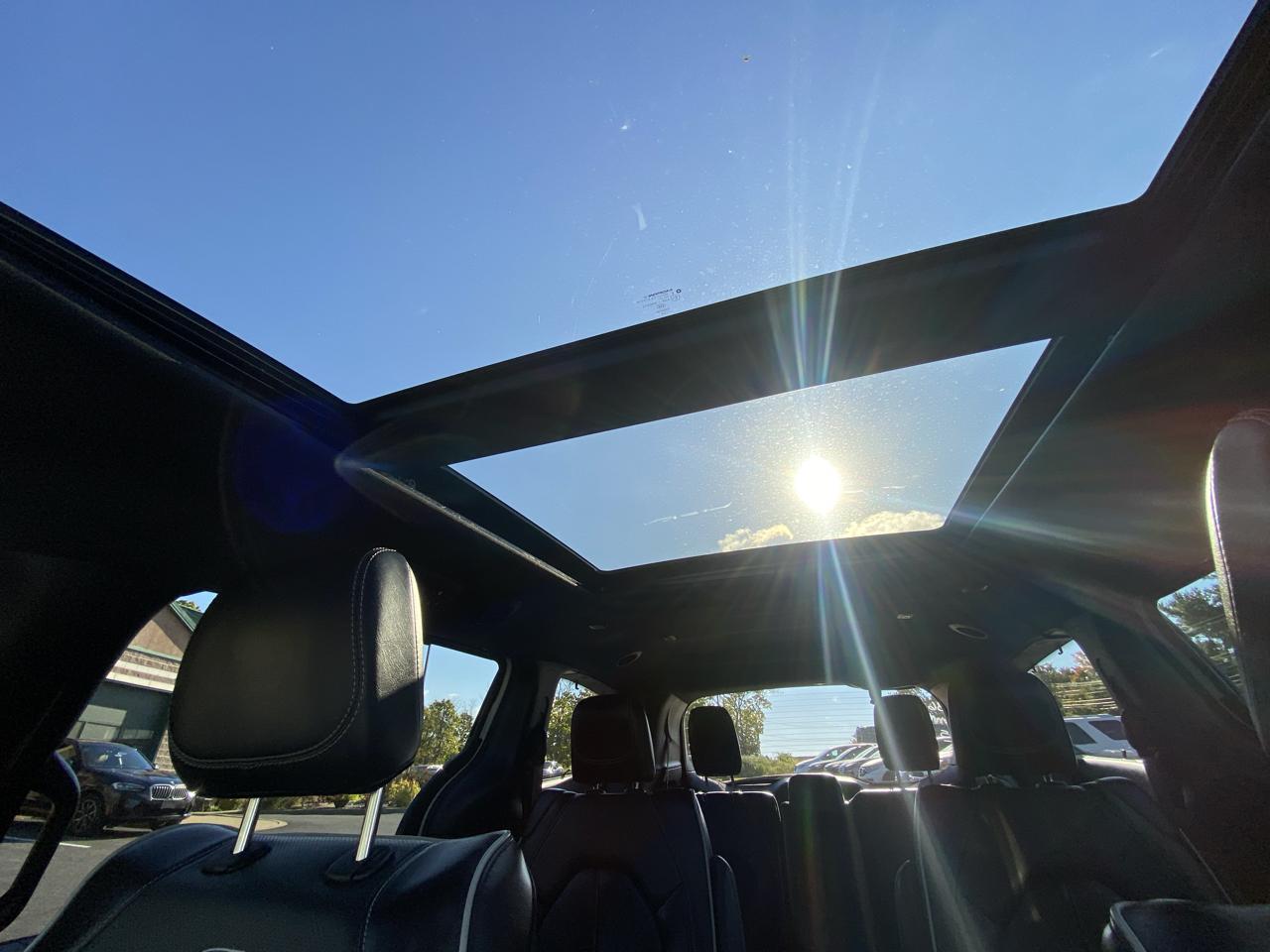 Chrysler Pacifica Limited FWD 2025