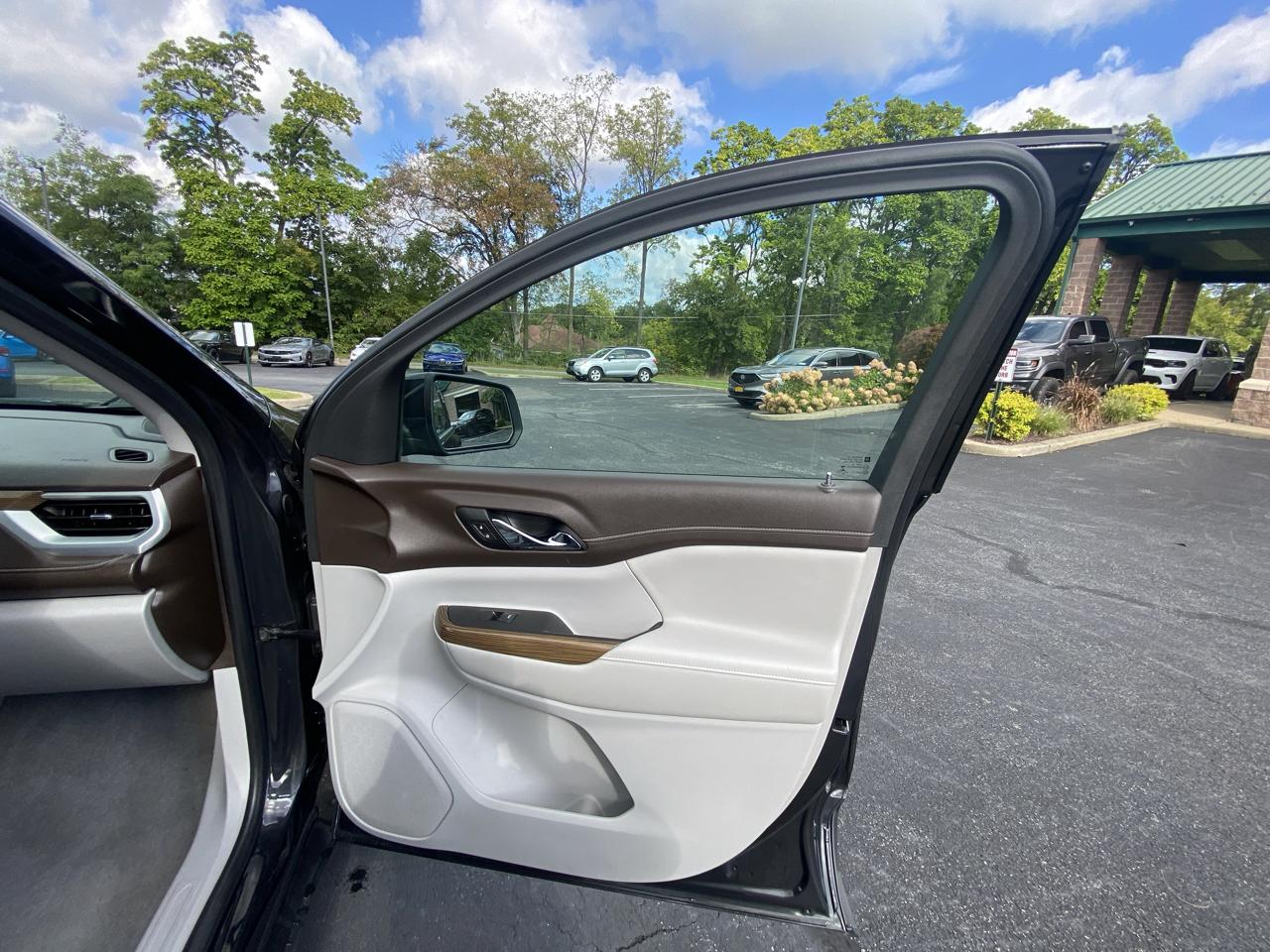 GMC Acadia AWD 4dr SLE 2020