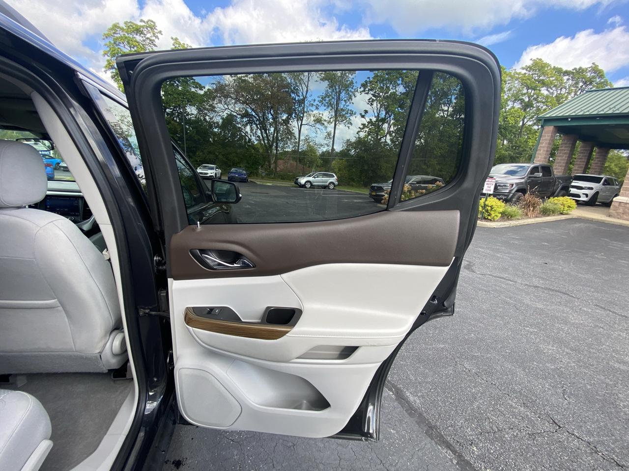 GMC Acadia AWD 4dr SLE 2020