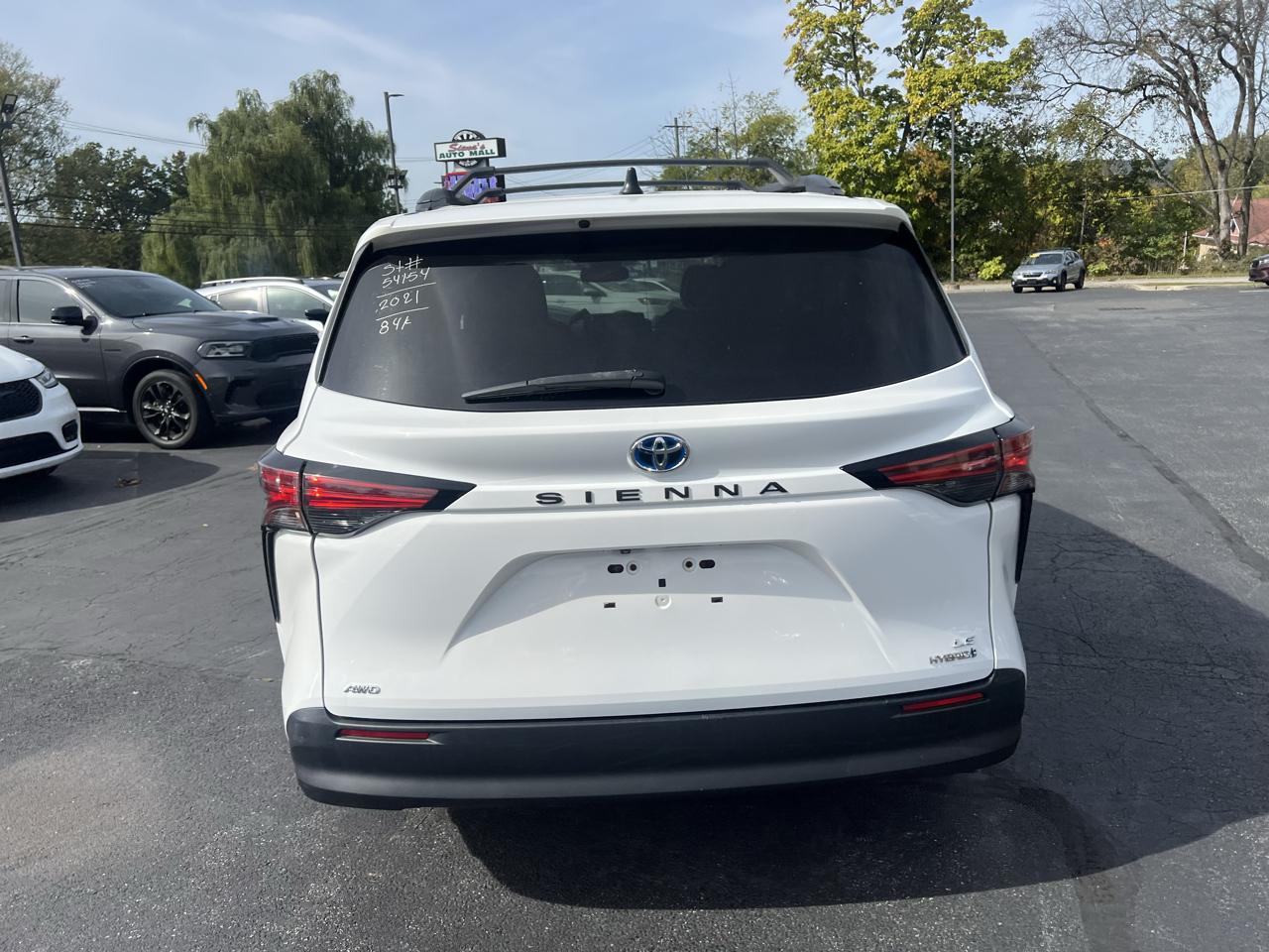 Toyota Sienna LE AWD 8-Passenger (Natl) 2021