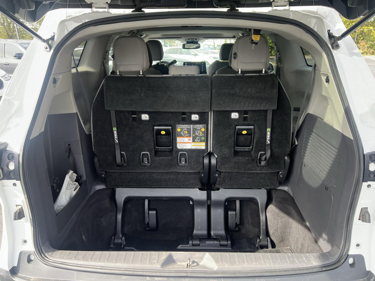 Toyota Sienna LE AWD 8-Passenger (Natl) 2021
