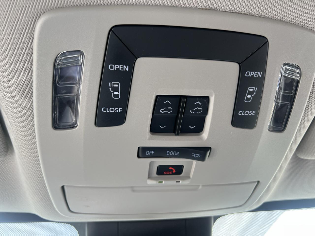 Toyota Sienna LE AWD 8-Passenger (Natl) 2021