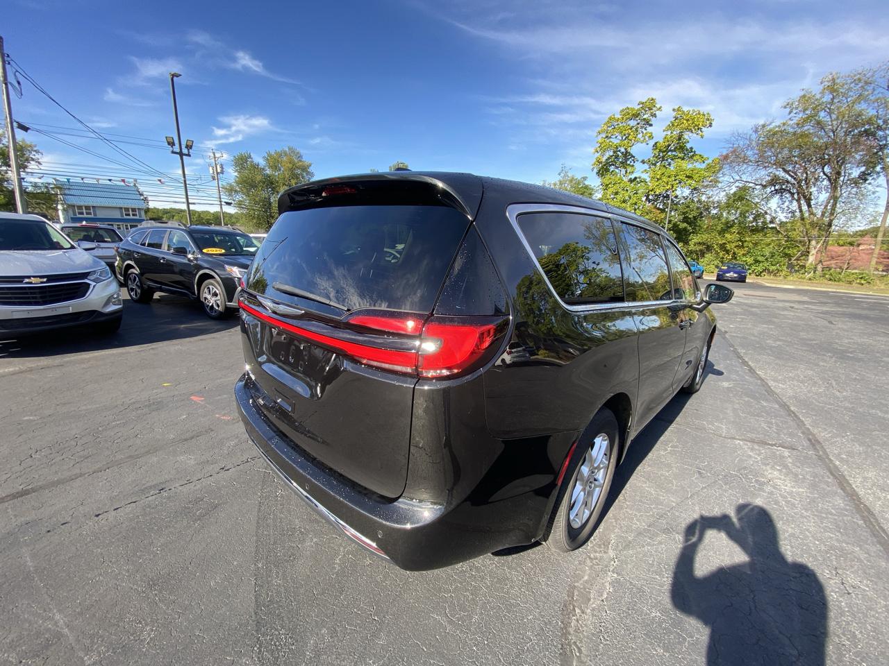 Chrysler Pacifica Touring L FWD 2023