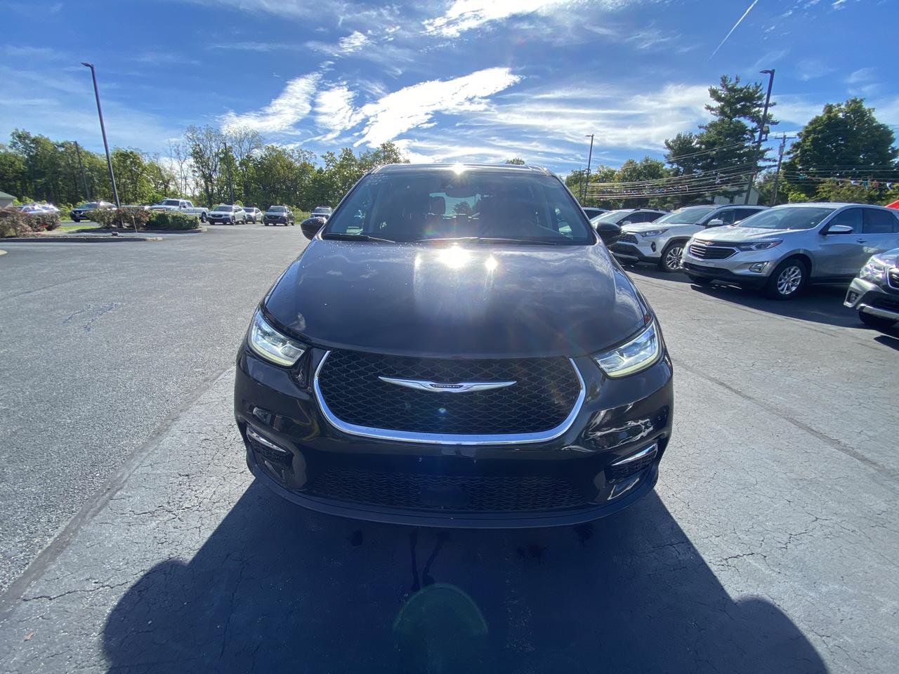 Chrysler Pacifica Touring L FWD 2023