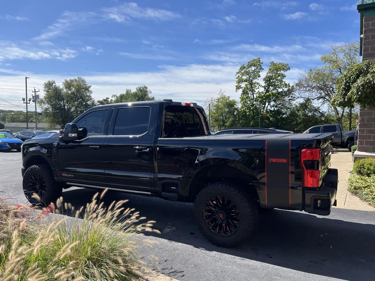 Ford Super Duty F-350 SRW Platinum 4WD Crew Cab 6.75' Box 2025