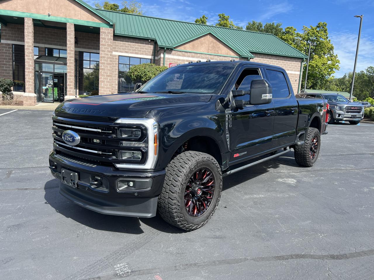 Ford Super Duty F-350 SRW Platinum 4WD Crew Cab 6.75' Box 2025