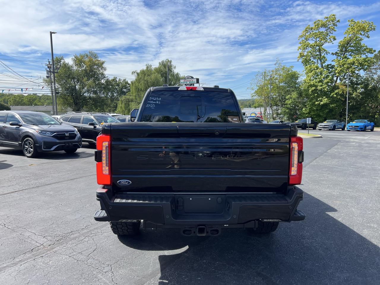 Ford Super Duty F-350 SRW Platinum 4WD Crew Cab 6.75' Box 2025