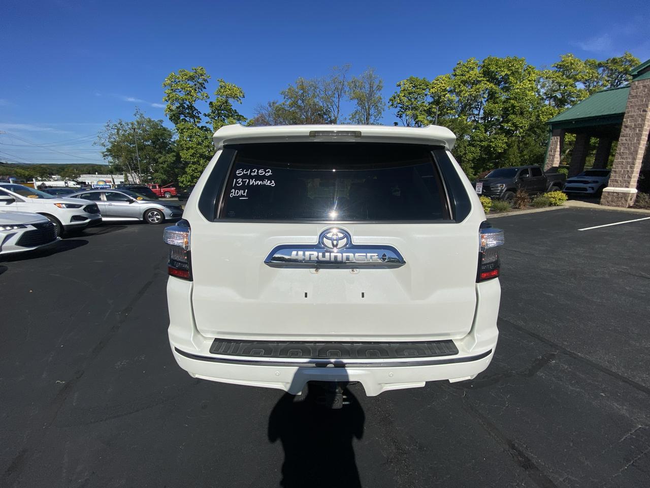 Toyota 4Runner 4WD 4dr V6 Limited (Natl) 2014