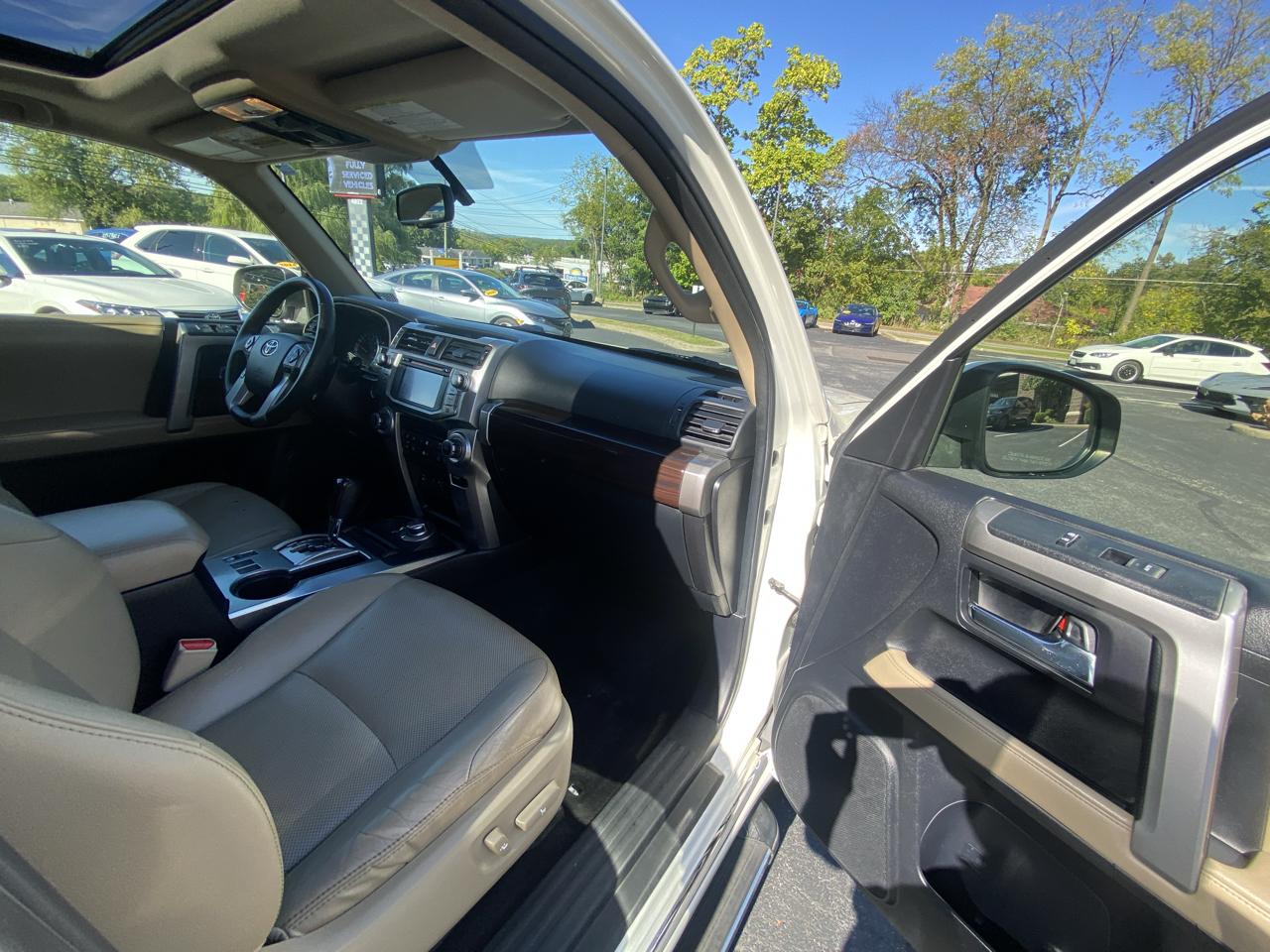 Toyota 4Runner 4WD 4dr V6 Limited (Natl) 2014