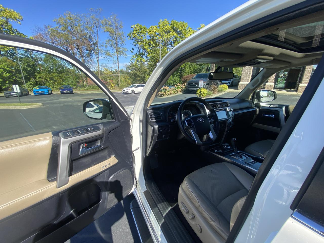 Toyota 4Runner 4WD 4dr V6 Limited (Natl) 2014