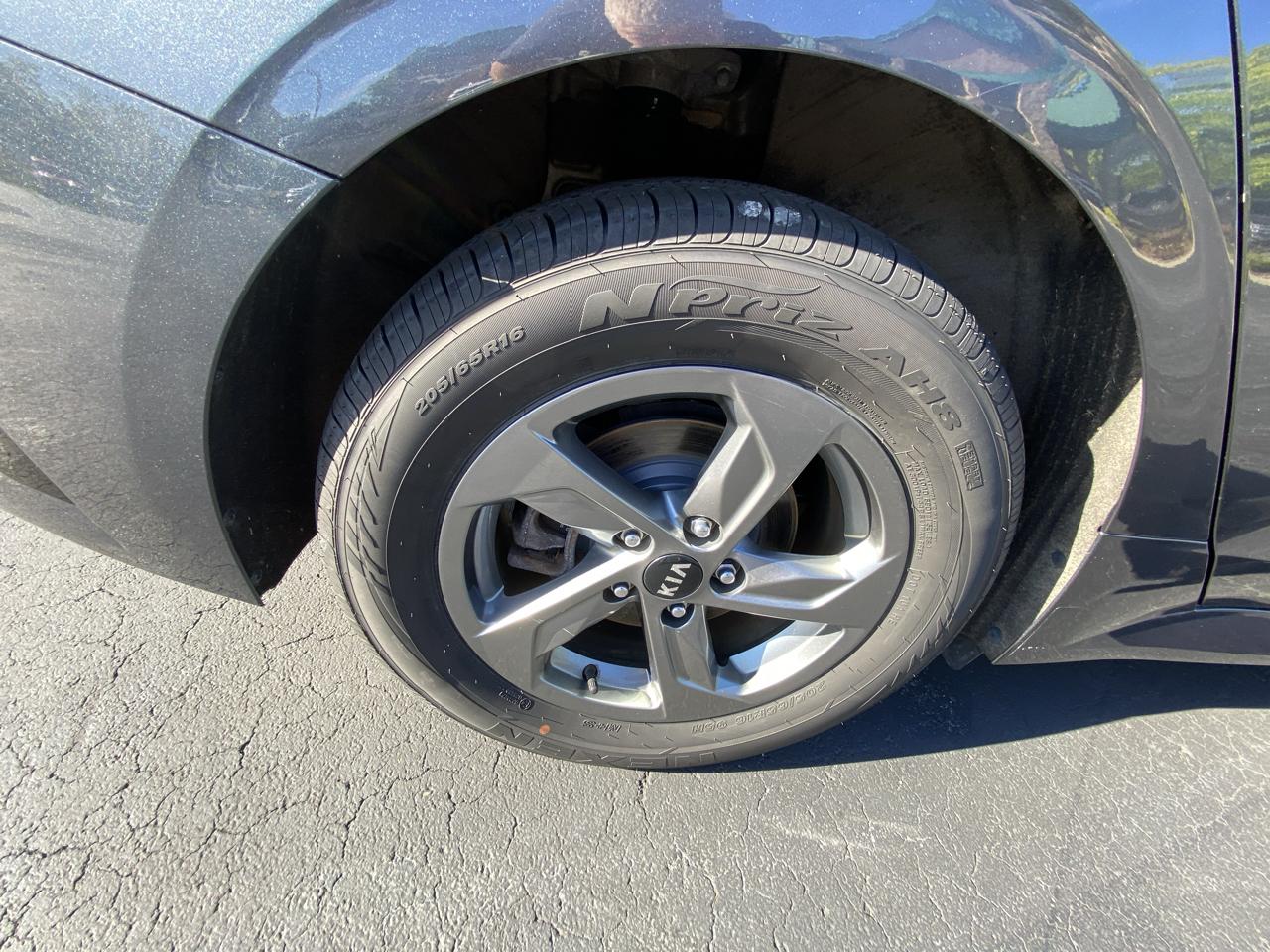 Kia K5 LXS Auto FWD 2021