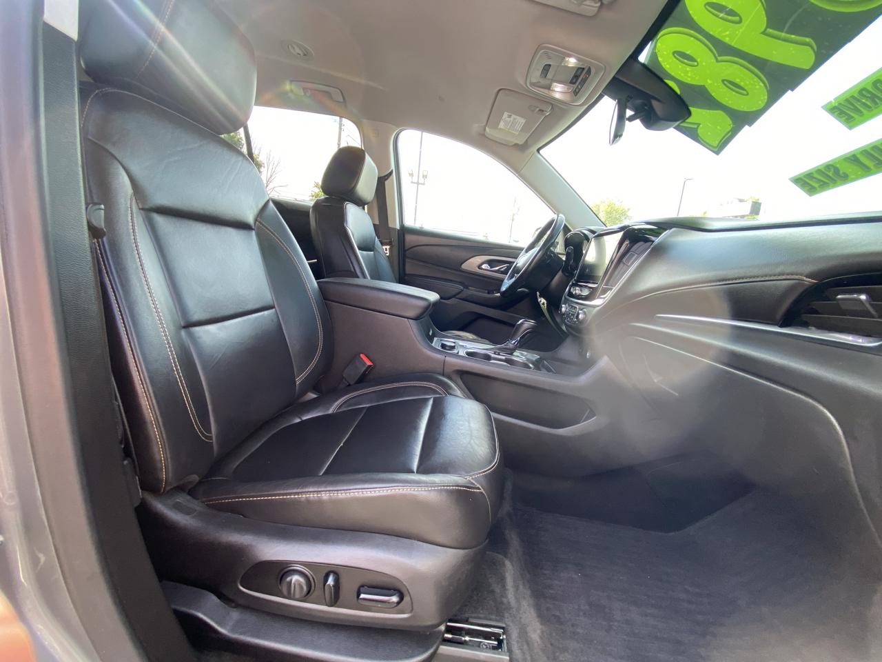 Chevrolet Traverse AWD 4dr LT Leather 2020