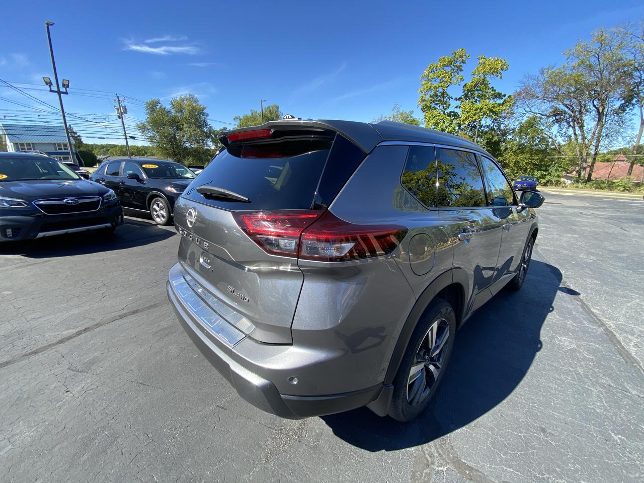 Nissan Rogue AWD SL 2025
