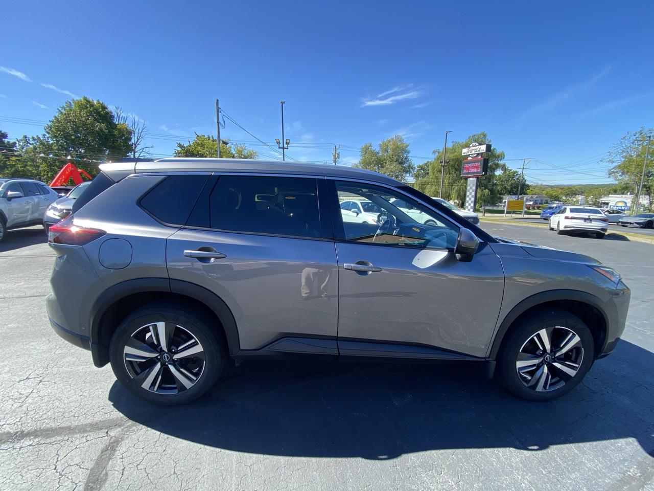 Nissan Rogue AWD SL 2025