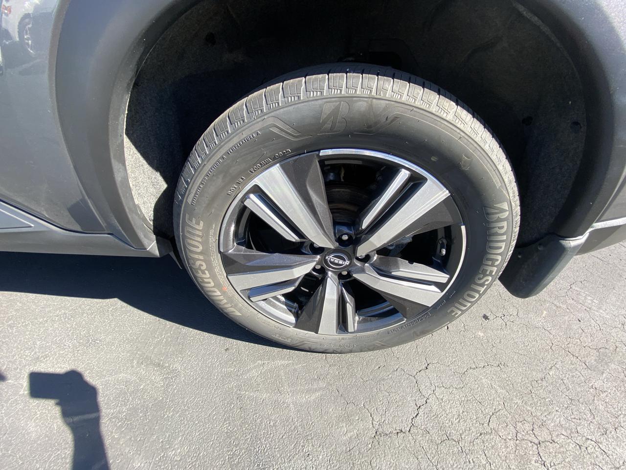 Nissan Rogue AWD SL 2025