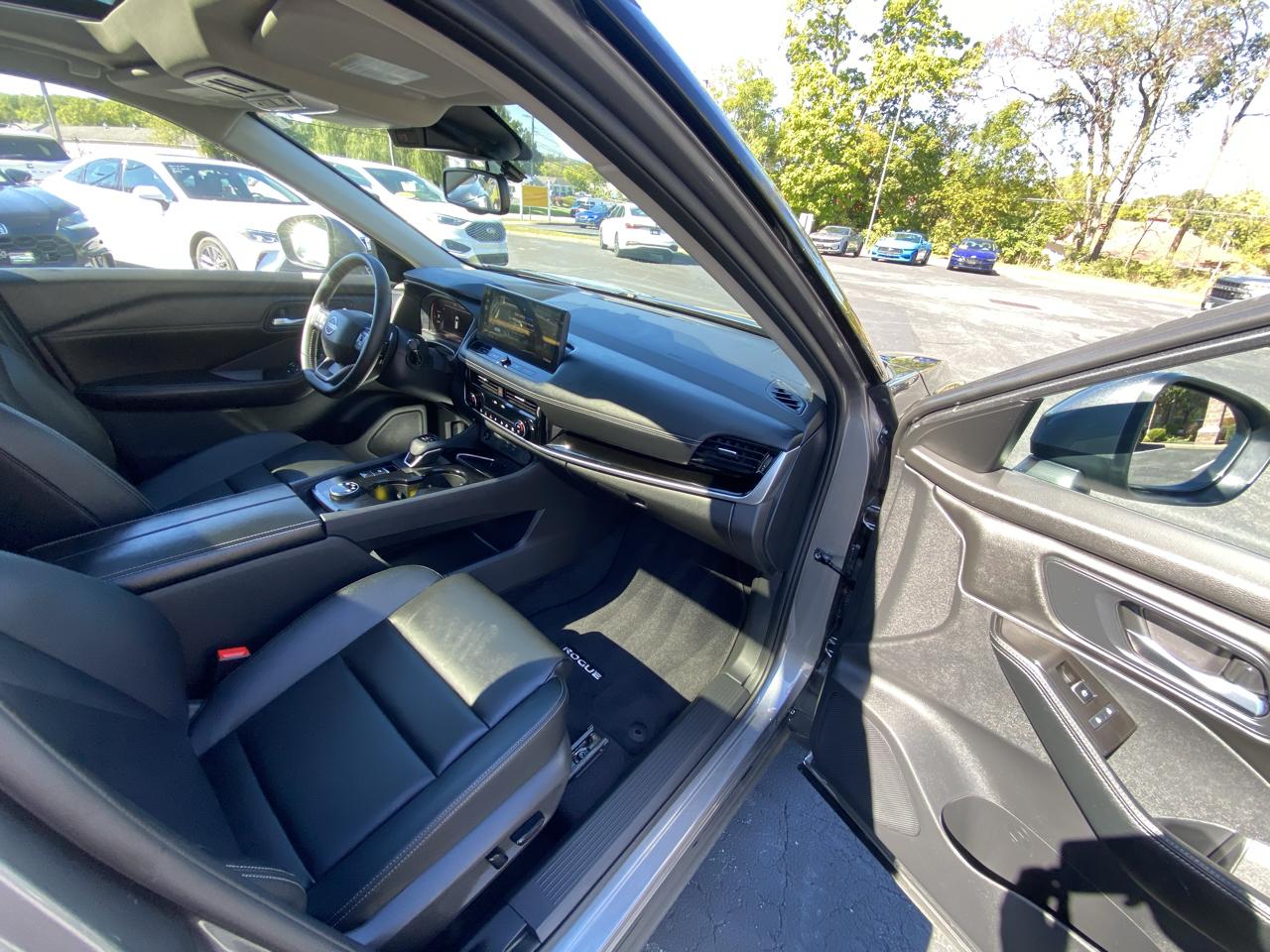 Nissan Rogue AWD SL 2025