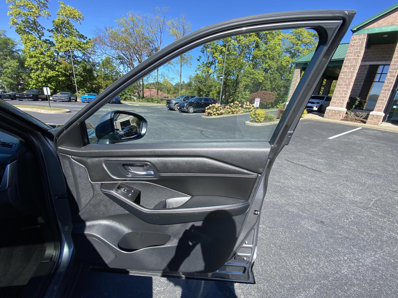 Nissan Rogue AWD SL 2025
