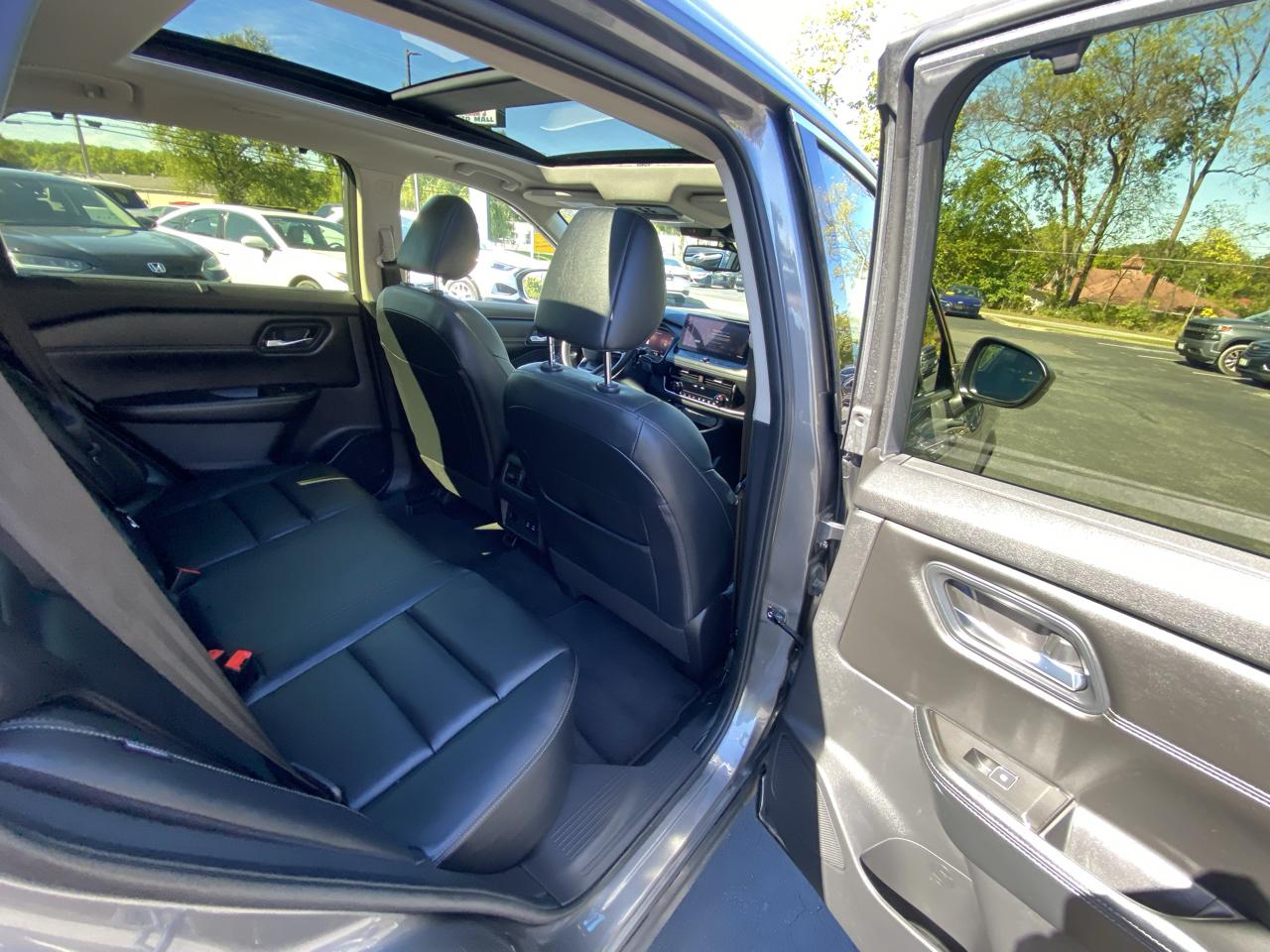 Nissan Rogue AWD SL 2025