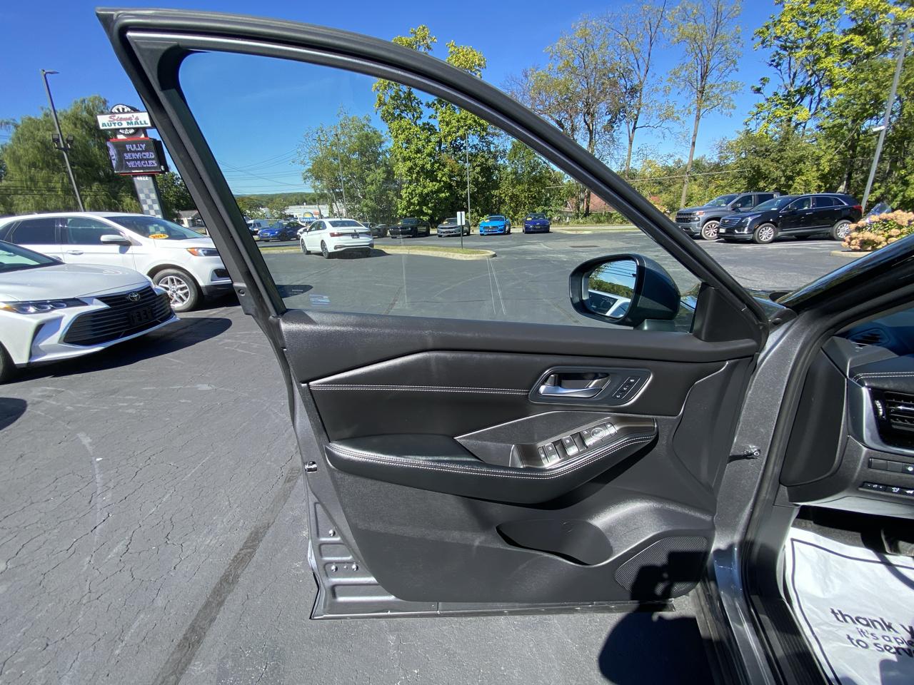 Nissan Rogue AWD SL 2025