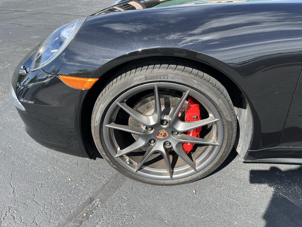 Porsche 911 2dr Cabriolet Carrera 4S 2013