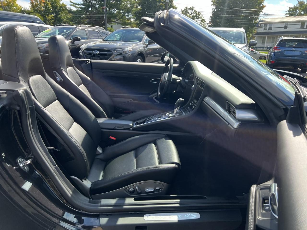 Porsche 911 2dr Cabriolet Carrera 4S 2013