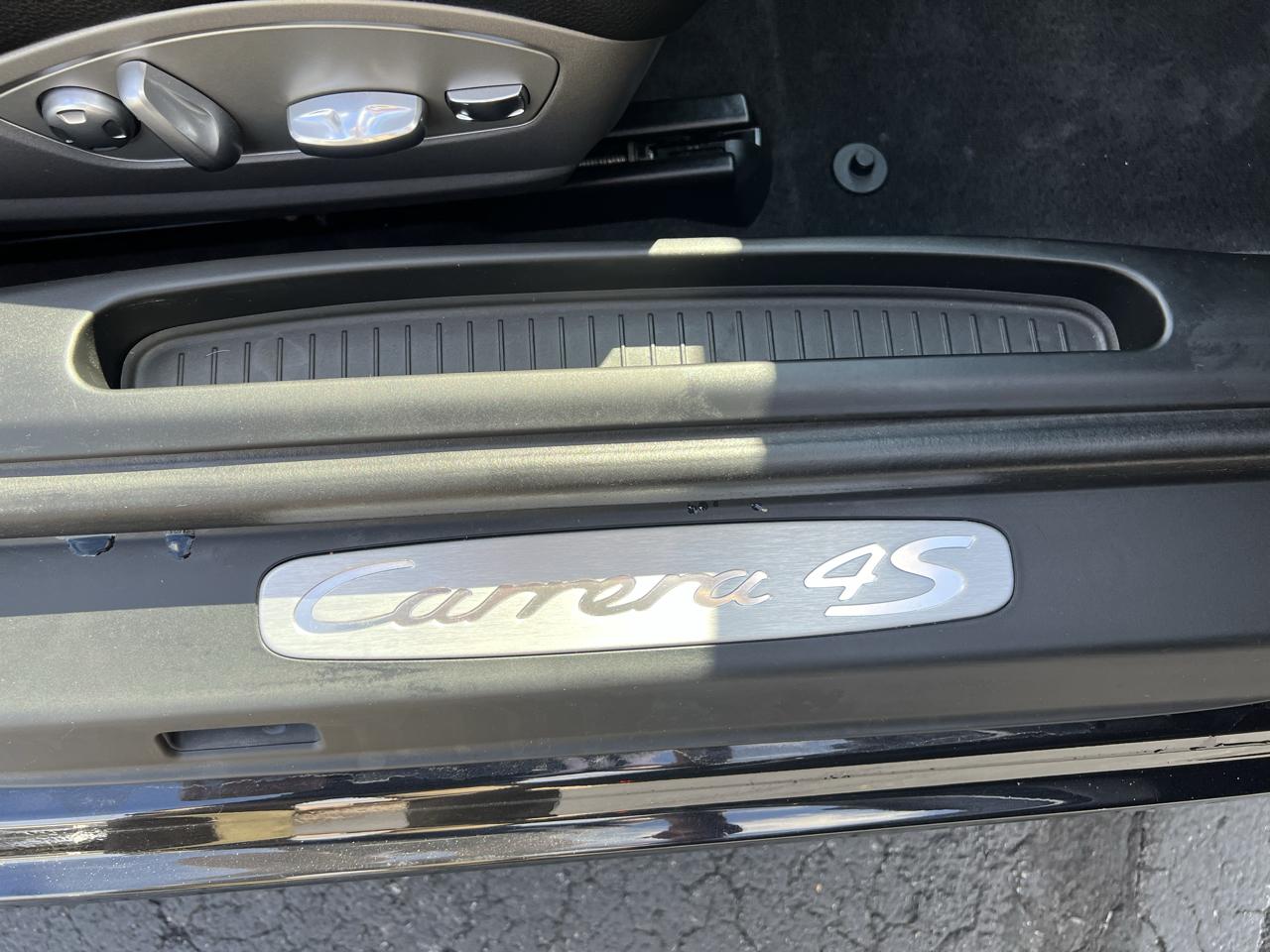 Porsche 911 2dr Cabriolet Carrera 4S 2013