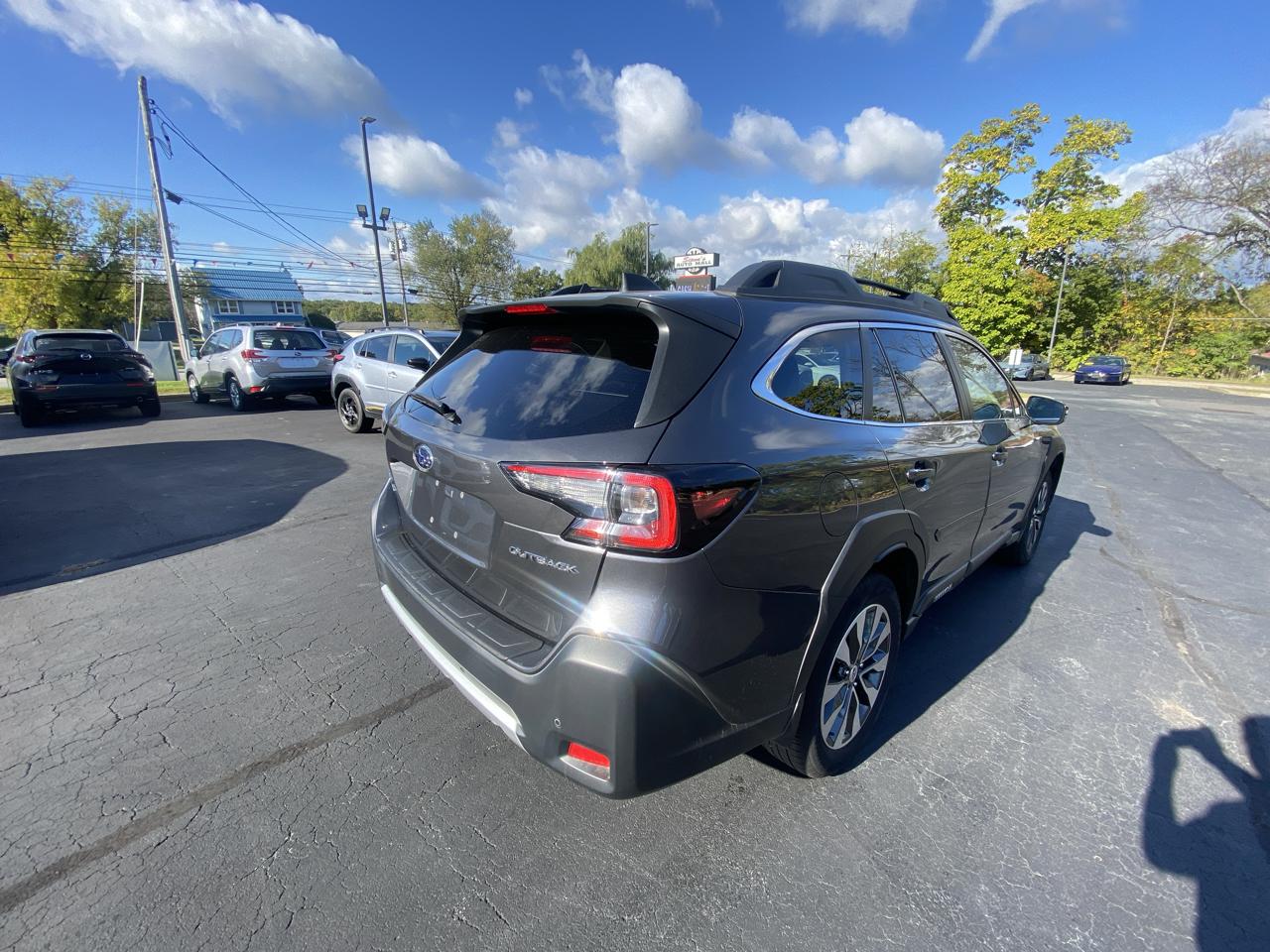 Subaru Outback Limited CVT 2023