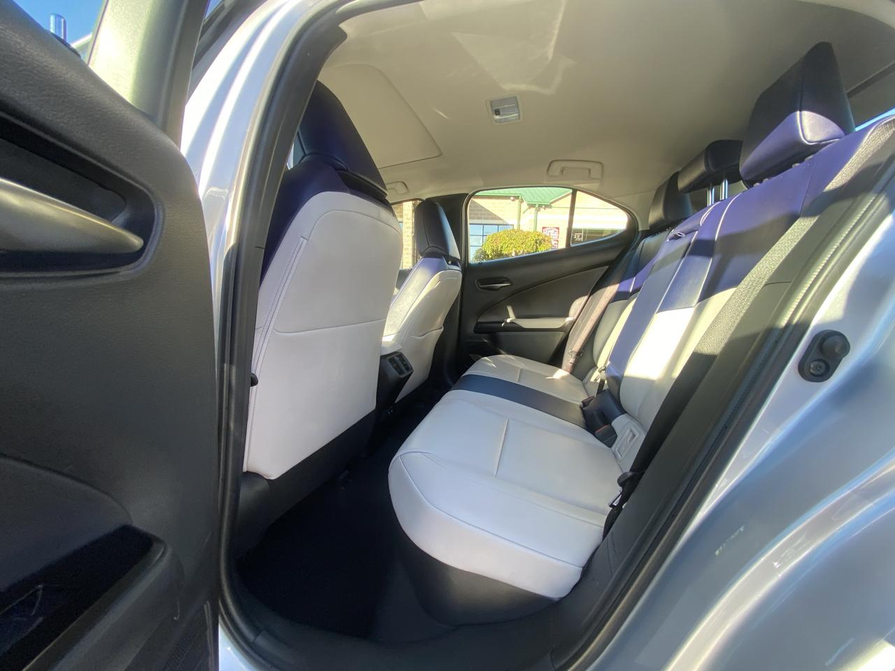 Lexus UX UX 250h AWD 2019