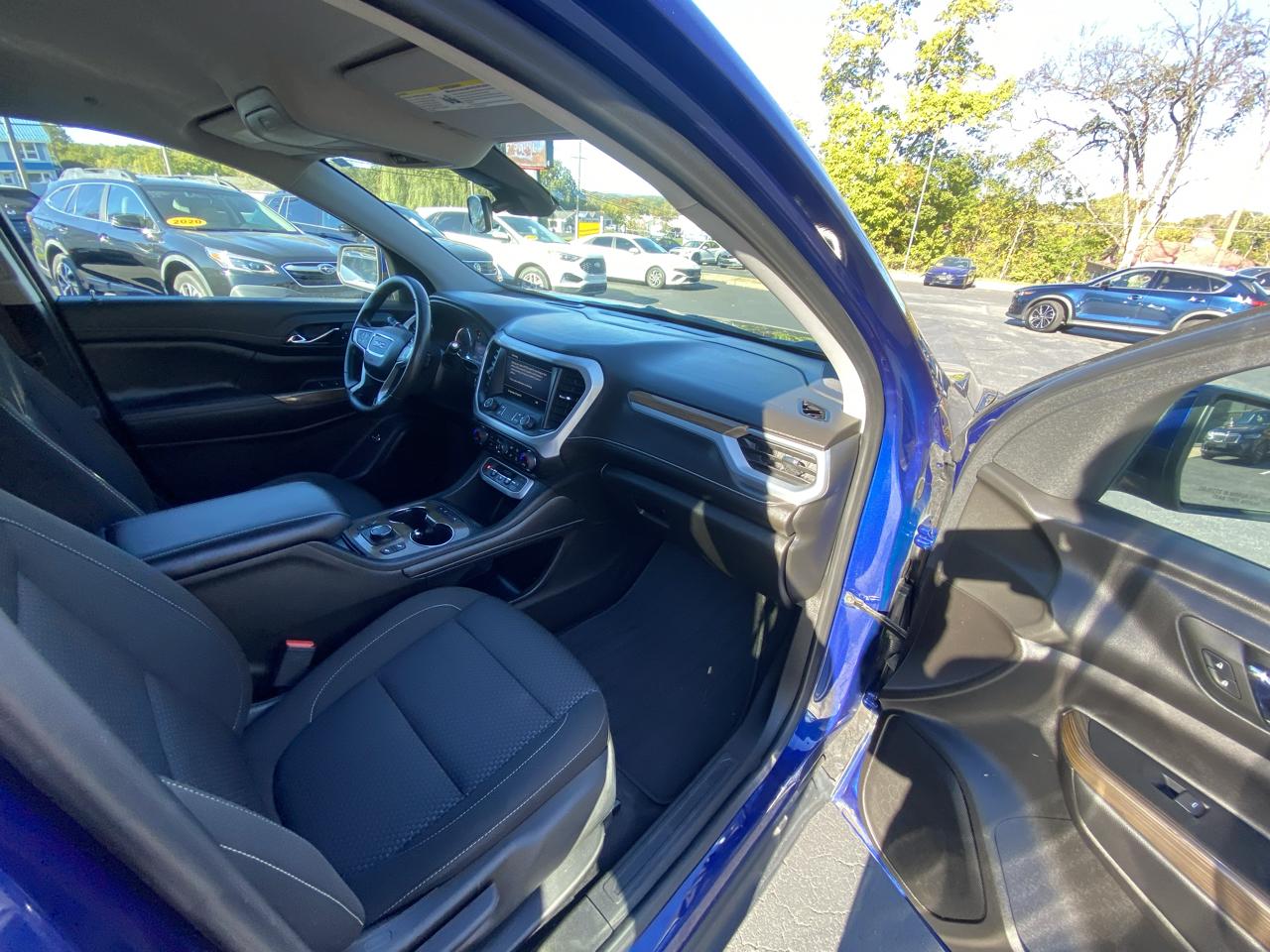 GMC Acadia AWD 4dr SLE 2023