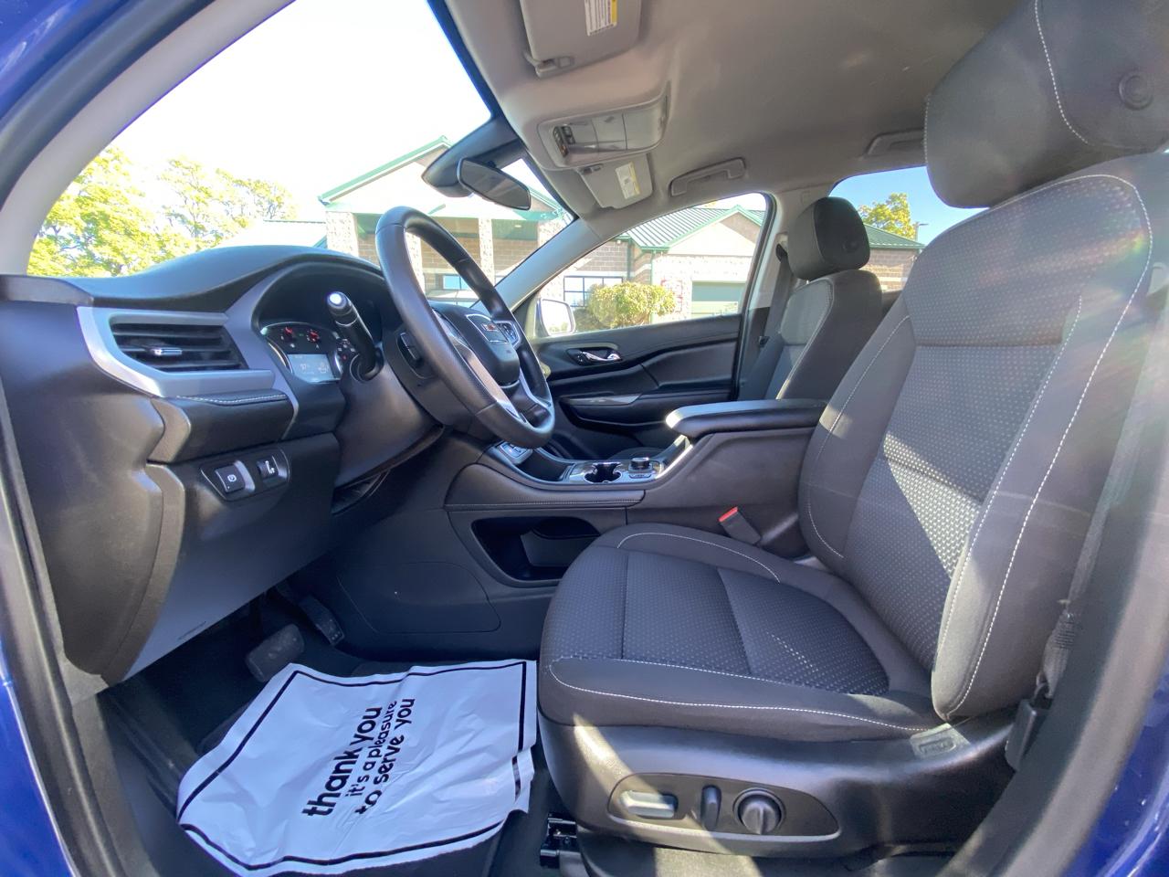 GMC Acadia AWD 4dr SLE 2023