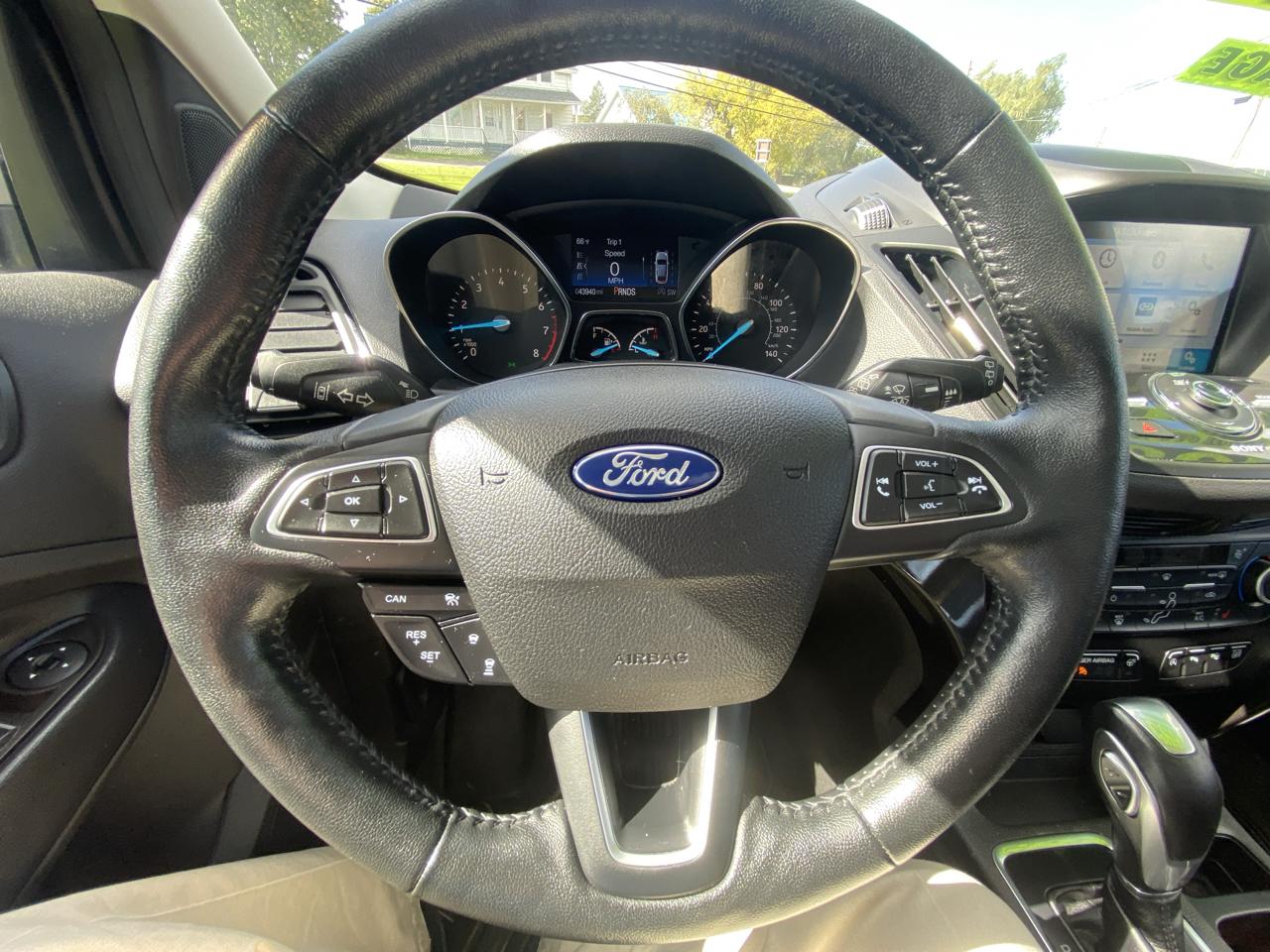 Ford Escape Titanium 4WD 2019