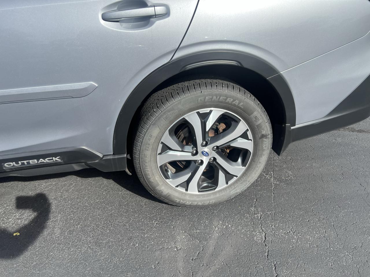 Subaru Outback Limited CVT 2021