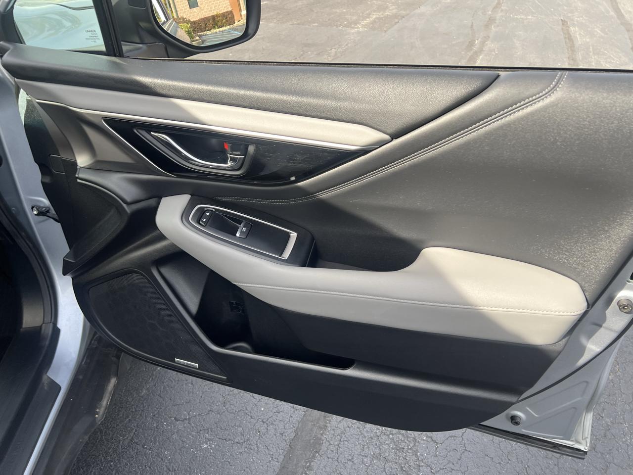 Subaru Outback Limited CVT 2021
