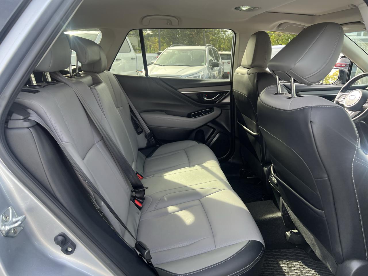Subaru Outback Limited CVT 2021