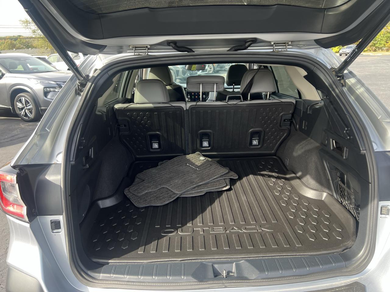 Subaru Outback Limited CVT 2021