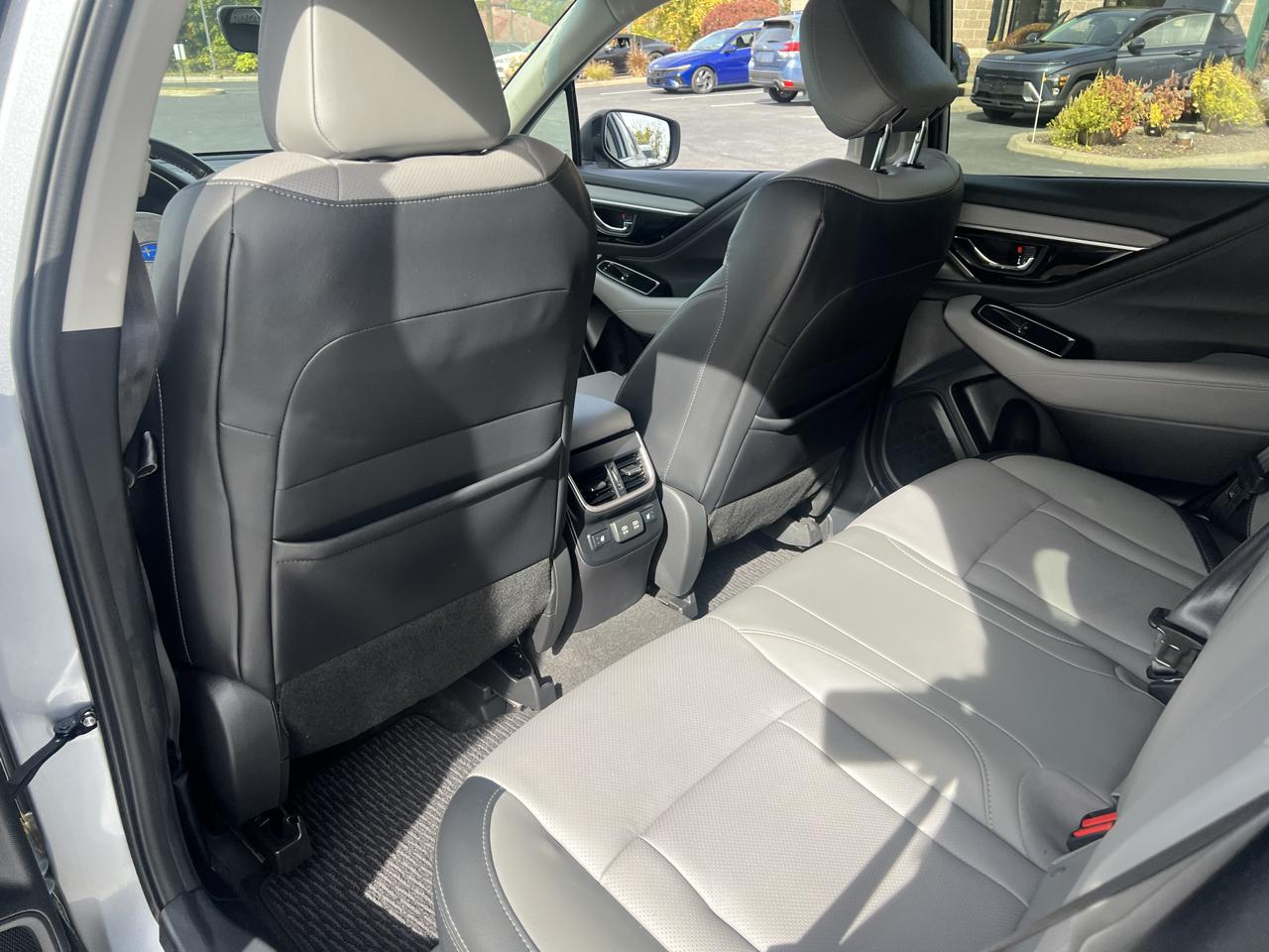 Subaru Outback Limited CVT 2021